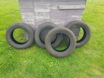 Zimní pneumatiky 185/65 r15 - 2