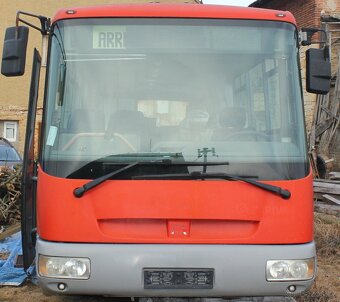 Obytný autobus Autobus SOR 12 v přestavbě - 2
