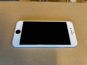 iPhone 8 64GB - 2