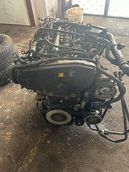Motor 2,4JTD 147KW 939A3000 Alfa Romeo prodám komp - 2
