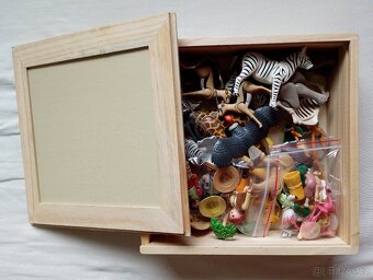 Playmobil Wiltopia savana / zoo SET v dřevěné krabici - 2