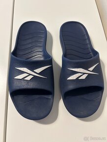Pantofle/žabky Reebok tmavě modré 39 - 42 - 2