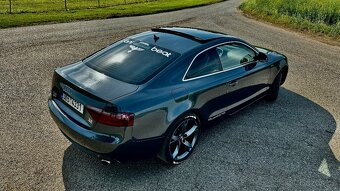 AUDI A5 3,2FSI Coupé manuál 6kvalt - 2