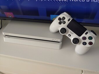 PlayStation 4 - 2
