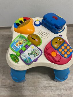 Interaktivní dětský stoleček Fisher Price - 2