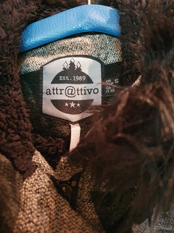 Značkový dámský zímní kabátek s kapucí vel.S - 2