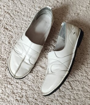 Dámské kožené mokasíny, polobotky, bílé, vel. 39, Baťa - 2