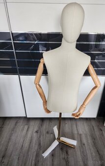 Figurína / display manekýn s dřevěnými rukami a nastav výška - 2