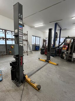 Dvousloupový zvedák 3t - 2