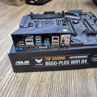 ASUS ROG STRIX X370-F GAMING - 2