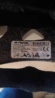 Cyklistická a hokejová přilba/helma - dětská - 2