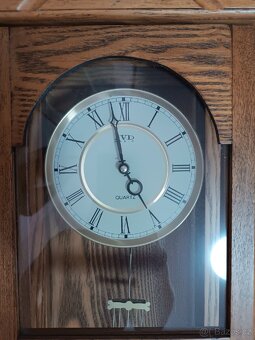 Nástěnné hodiny s kyvadlem - 2