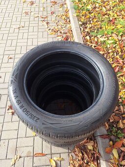 Letni pneu 235/50 R19 - 2