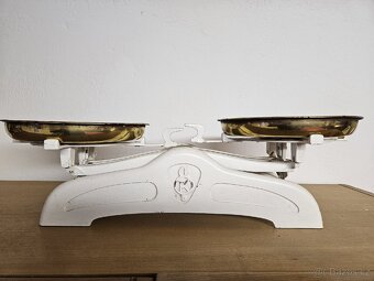 Stará kuchyňská váha - 2