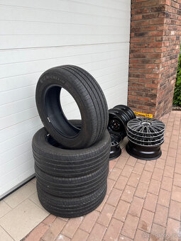 Niassan Juke 205/60/16 a rafky - 2