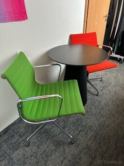 Vitra EA 108 chair - červená, zelená - 2