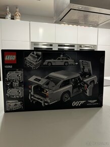 Lego 10262 - James Bond - 2