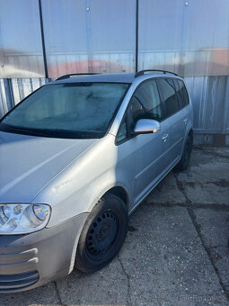 VW Touran - na díly - 2