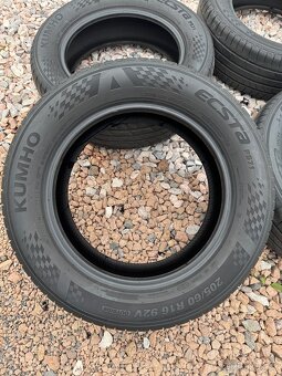 205/60 R16 92V KUMHO ECSTA letní pneu - 2