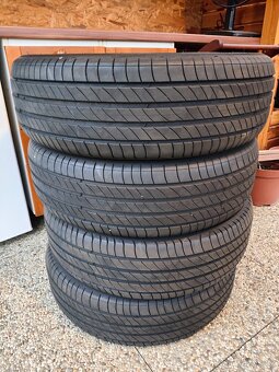 Pneumatiky Michelin e-primacy 195/60 R18. 4000km - 2
