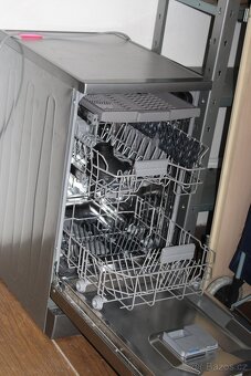 Myčka nádobí Beko BDFS26040XQ nerez - 2