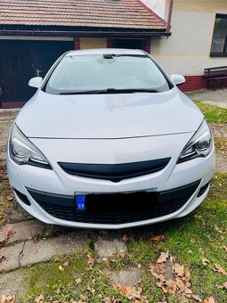 Opel Astra J GTC - 2