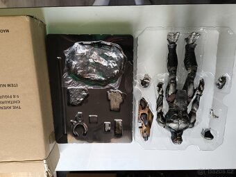 Hot toys - 2