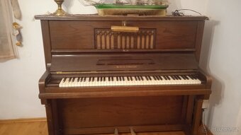 piano August Forster - 2