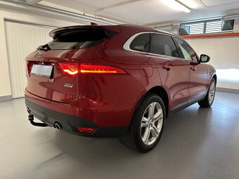 Jaguar F-Pace 30d 221kW AWD PANO ACC LED VIRTUÁL TAŽNÉ - 2