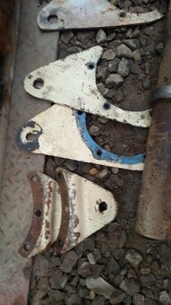 Zetor 4611-6911-držáky kabiny - 2