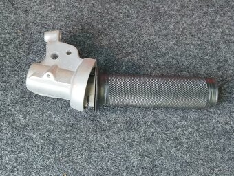 Nepoužitá originální objímka ČZ držák páček plyn ČZ 477 471 - 2