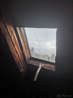 Staré střešní okno - 2