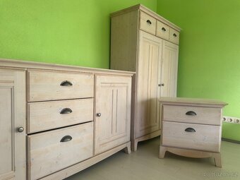 Jitona VENETO, bílá, celomasiv, 2KOMODY - 2