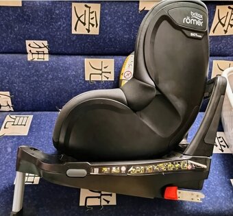 Autosedačka Britax Römer Dualfix M i-Size - 2