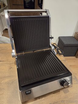 Kontaktní gril SILVERCREST SKGE 2000 D3 - 2