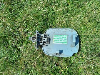 Dvířka nádrže Renault Scénic - 2