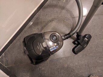 Vysavač Philips PowerPro compact - 2