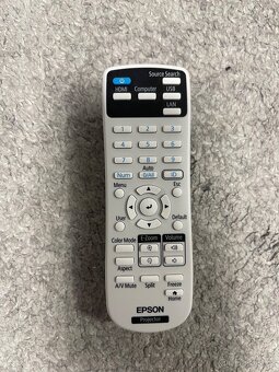 Epson EB-FE52 - 2
