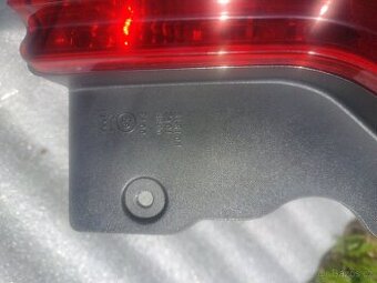 ZADNÍ SVĚTLO DACIA LODGY - 2