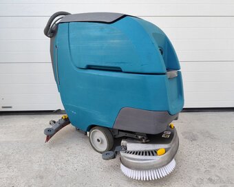 Mycí stroj Tennant T300 s pohonem - 2