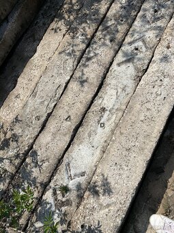 Betonové železniční pražce-MOŽNOST PŘEPRAVY S HYDR. RUKOU - 2