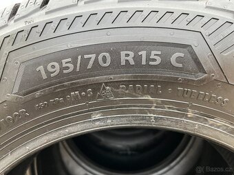 Prodám 4x zimní pneu Barum Snovanis3 195/70 R15 C, 90% vzor - 2