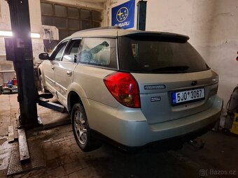 Subaru Outback 2.5 díly - 2