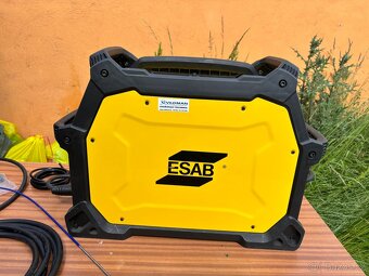 Svářečka ESAB EMP215ic jako nová - 2
