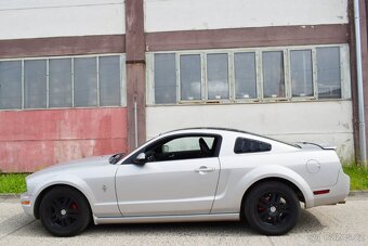 Ford Mustang KUPÉ 4.0i V6/MANUÁL/2006/KŮŽE/ - 2
