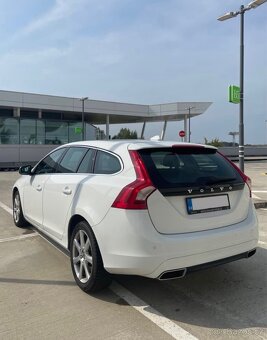 Volvo V60 2,4d 4x4 - 2017 - 2