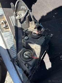Toyota Corolla Verso - přední světlomety - 2