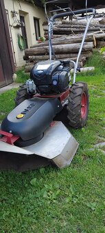 Sekačka motorová - 2