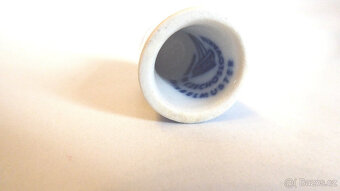 T007b_ Náprstek, cibulák, porcelán, retro - 2