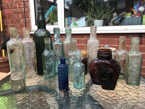 Sklenice - vykopavky - z Coventry - 2